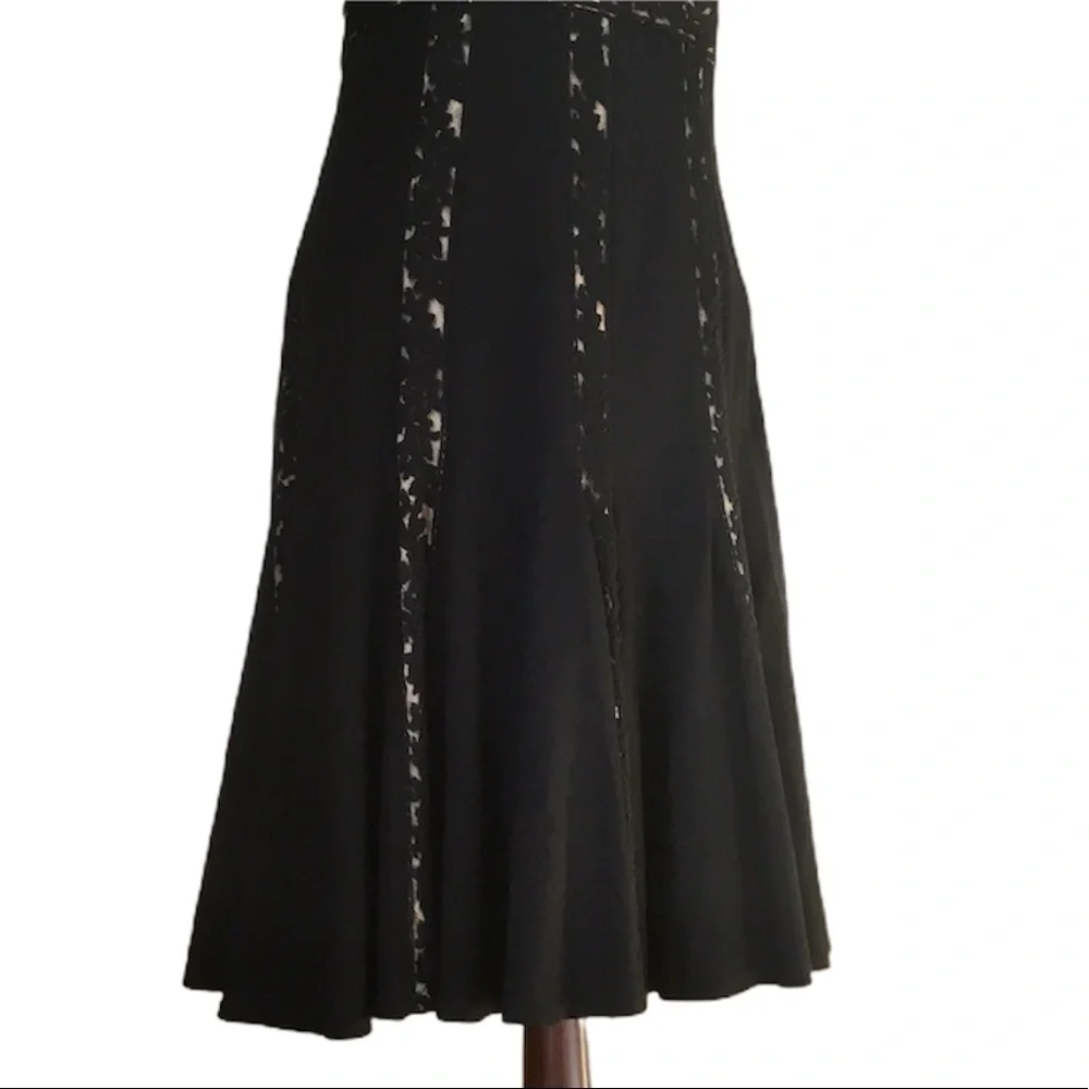 Tadashi Shoji Pintuck Jersey And Lace Dress - Picture 3 of 6
